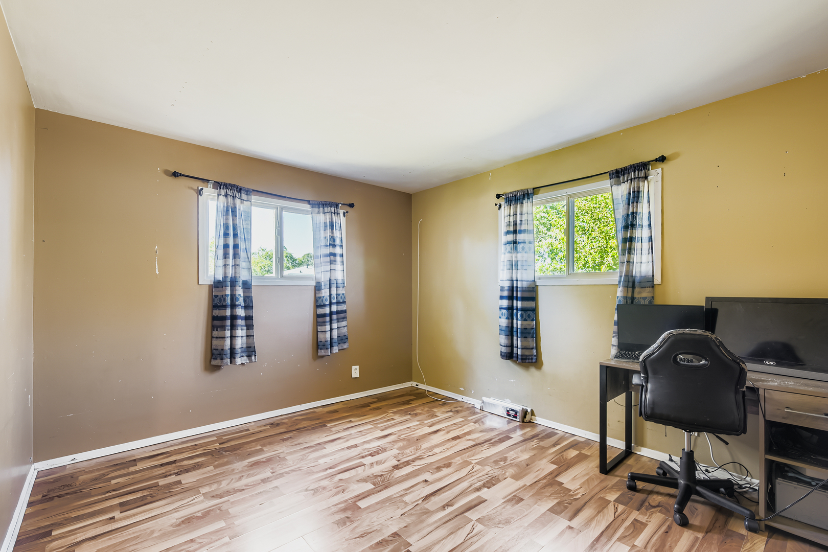 15235 Lawndale Avenue, Midlothian, IL 60445