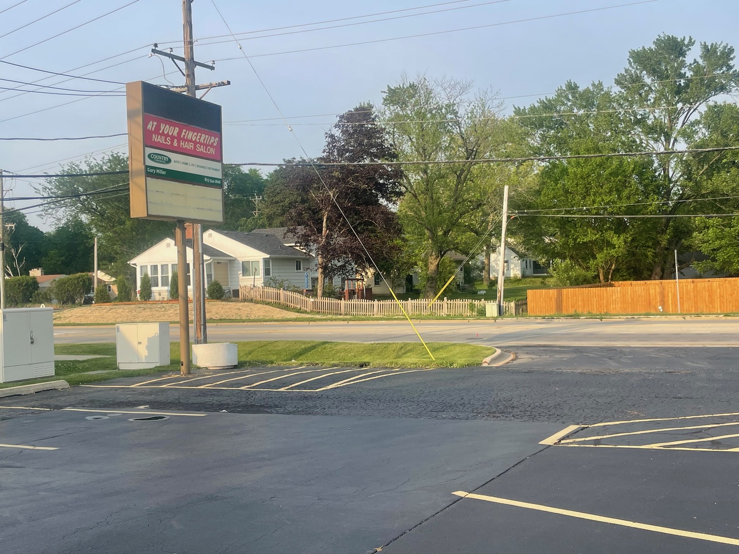 615 Front Street, McHenry, IL 60050