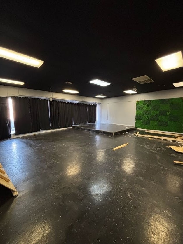 5523 W Chicago Avenue, Chicago, IL 60651