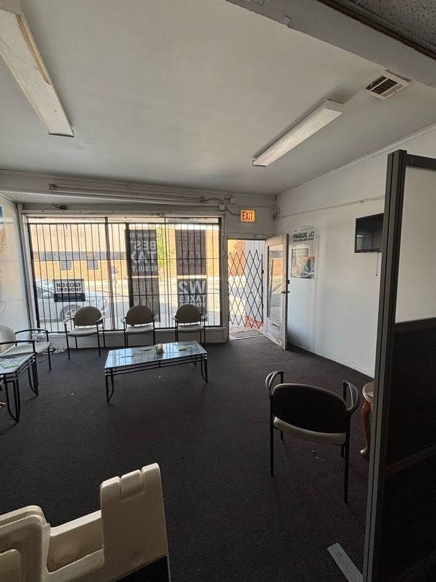 5523 W Chicago Avenue, Chicago, IL 60651