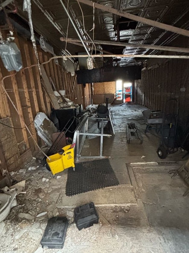 5523 W Chicago Avenue, Chicago, IL 60651