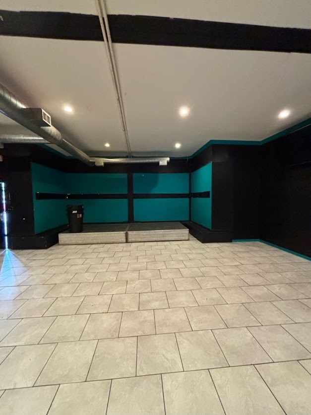 5523 W Chicago Avenue, Chicago, IL 60651