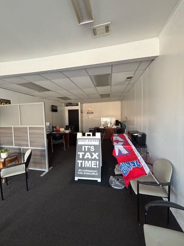 5523 W Chicago Avenue, Chicago, IL 60651