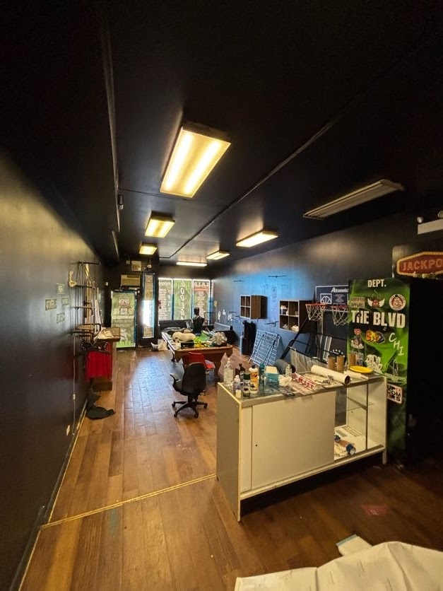 5523 W Chicago Avenue, Chicago, IL 60651