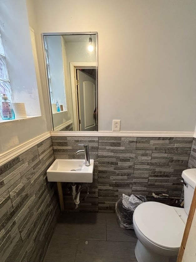 5523 W Chicago Avenue, Chicago, IL 60651