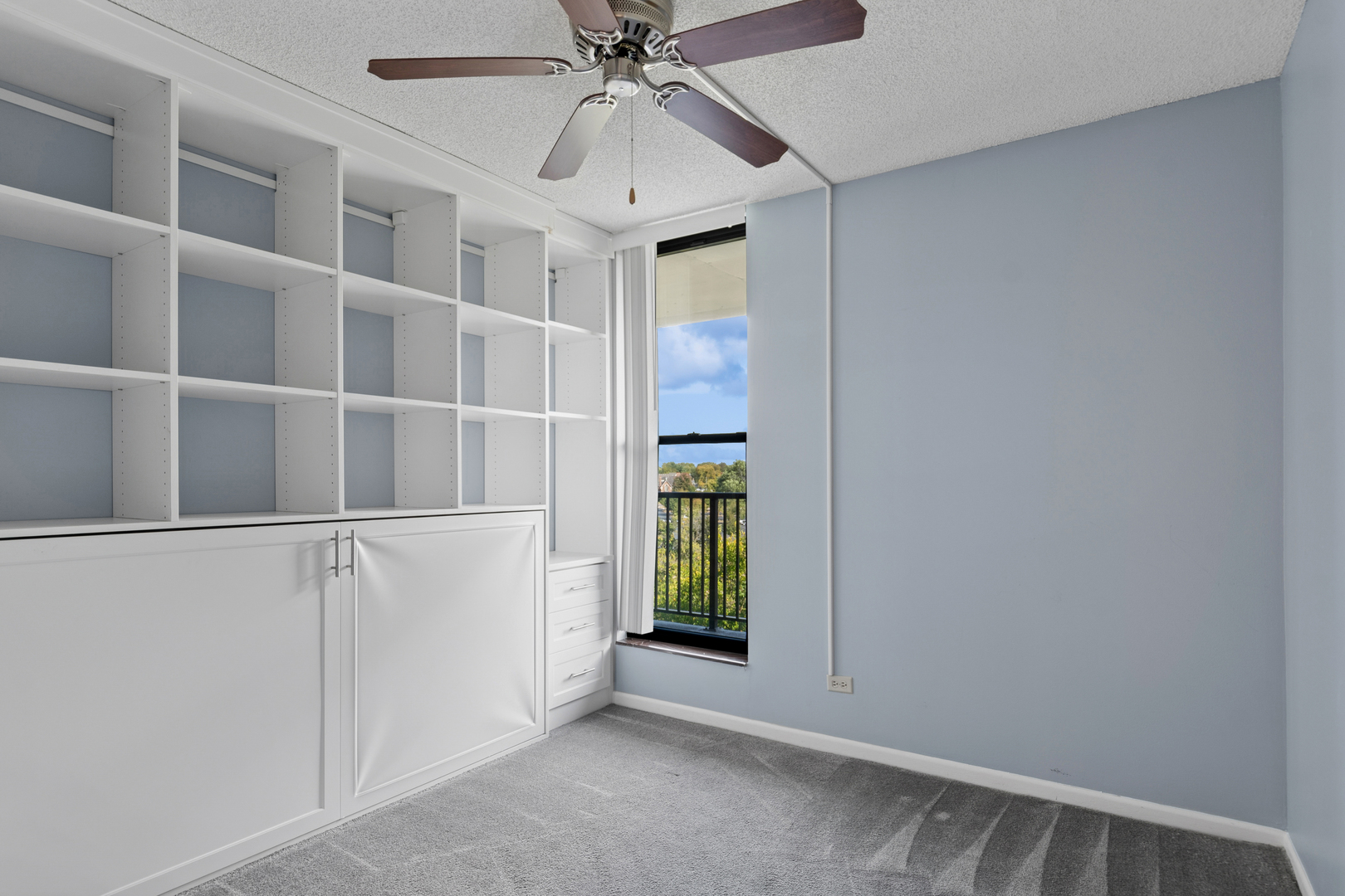 511 Aurora Avenue #509, Naperville, IL 60540