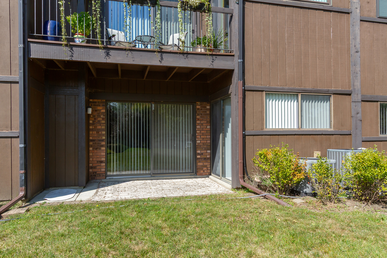 1405 Creekside Court #B, Elgin, IL 60123
