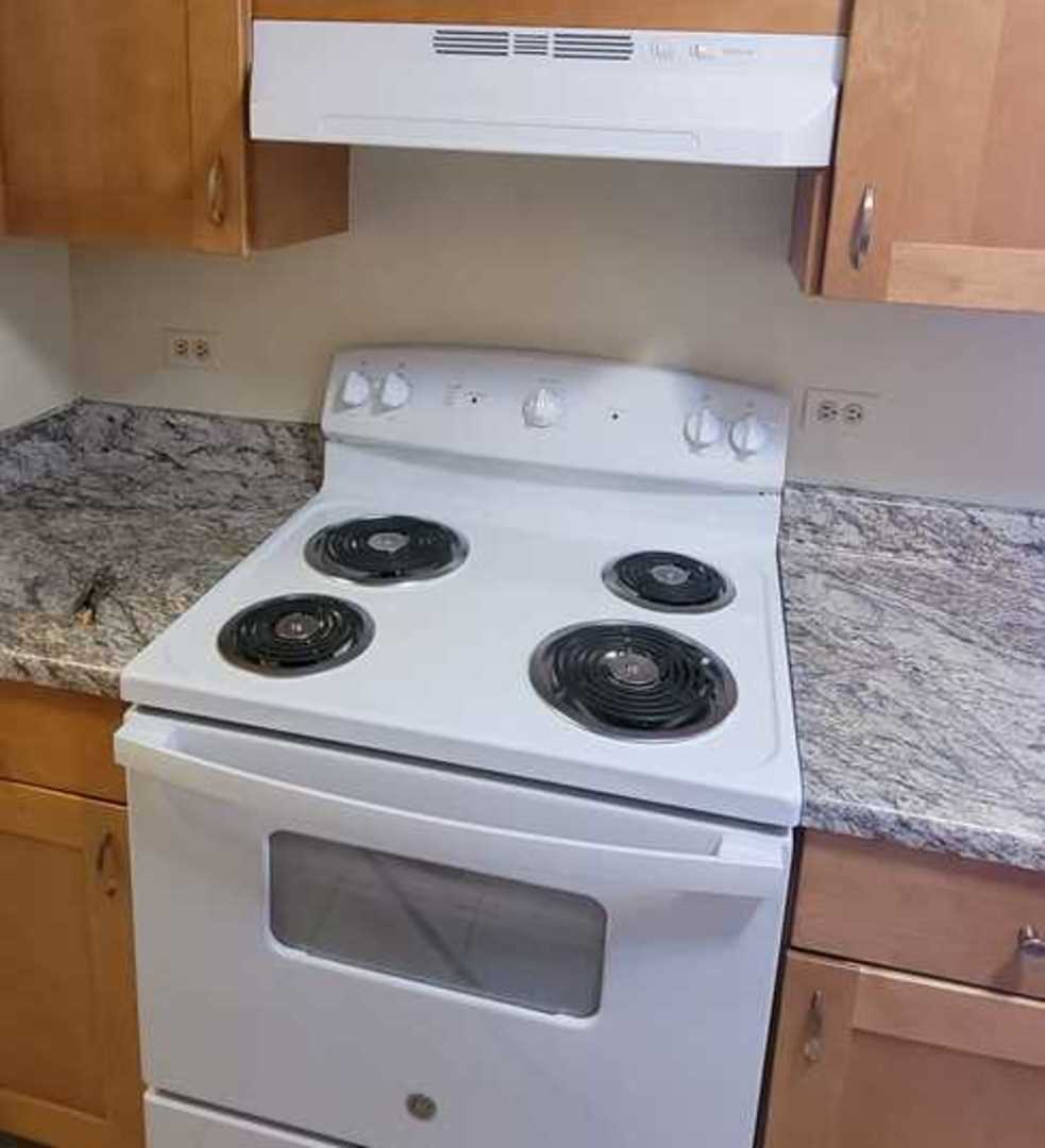 1345 Cunat Court #1A, Lake In The Hills, IL 60156