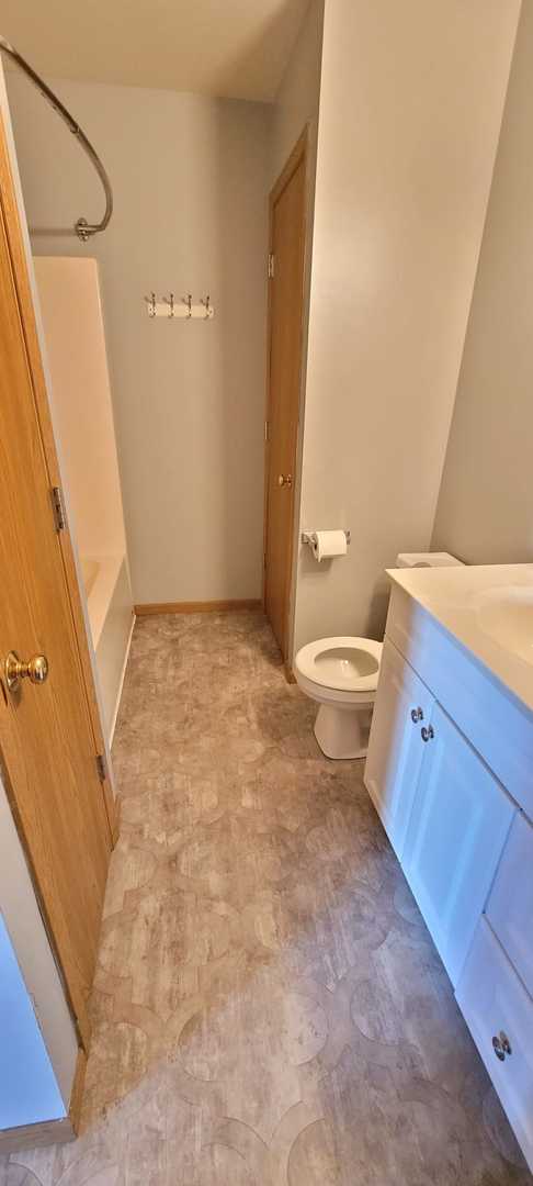 1345 Cunat Court #1A, Lake In The Hills, IL 60156
