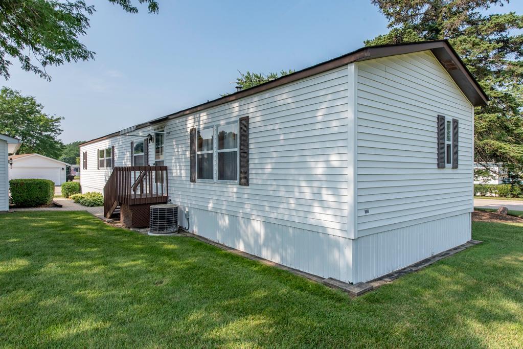 3188 Patricia Lane, Park City, IL 60085