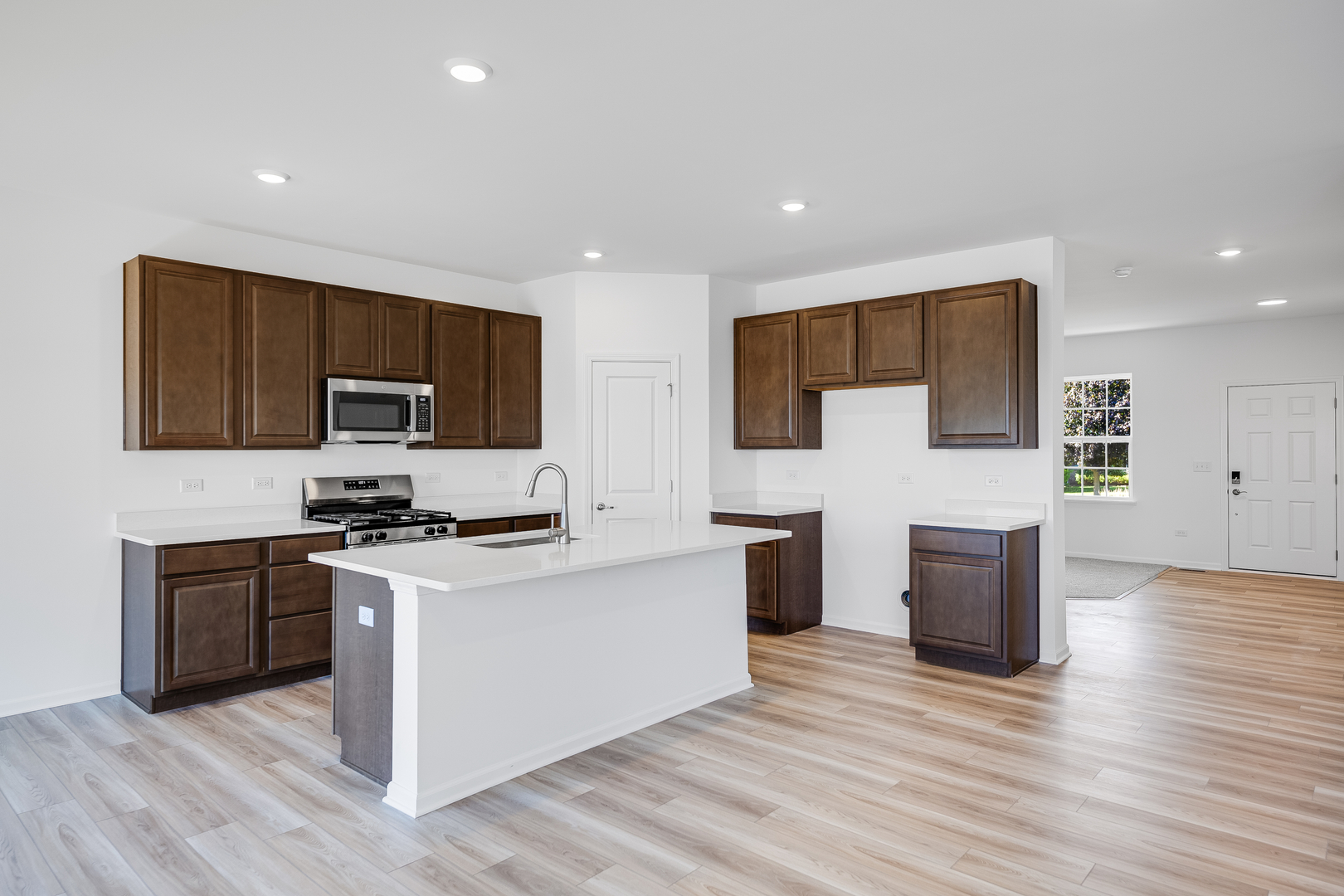 620 N. Sycamore Street, Hinckley, IL 60520