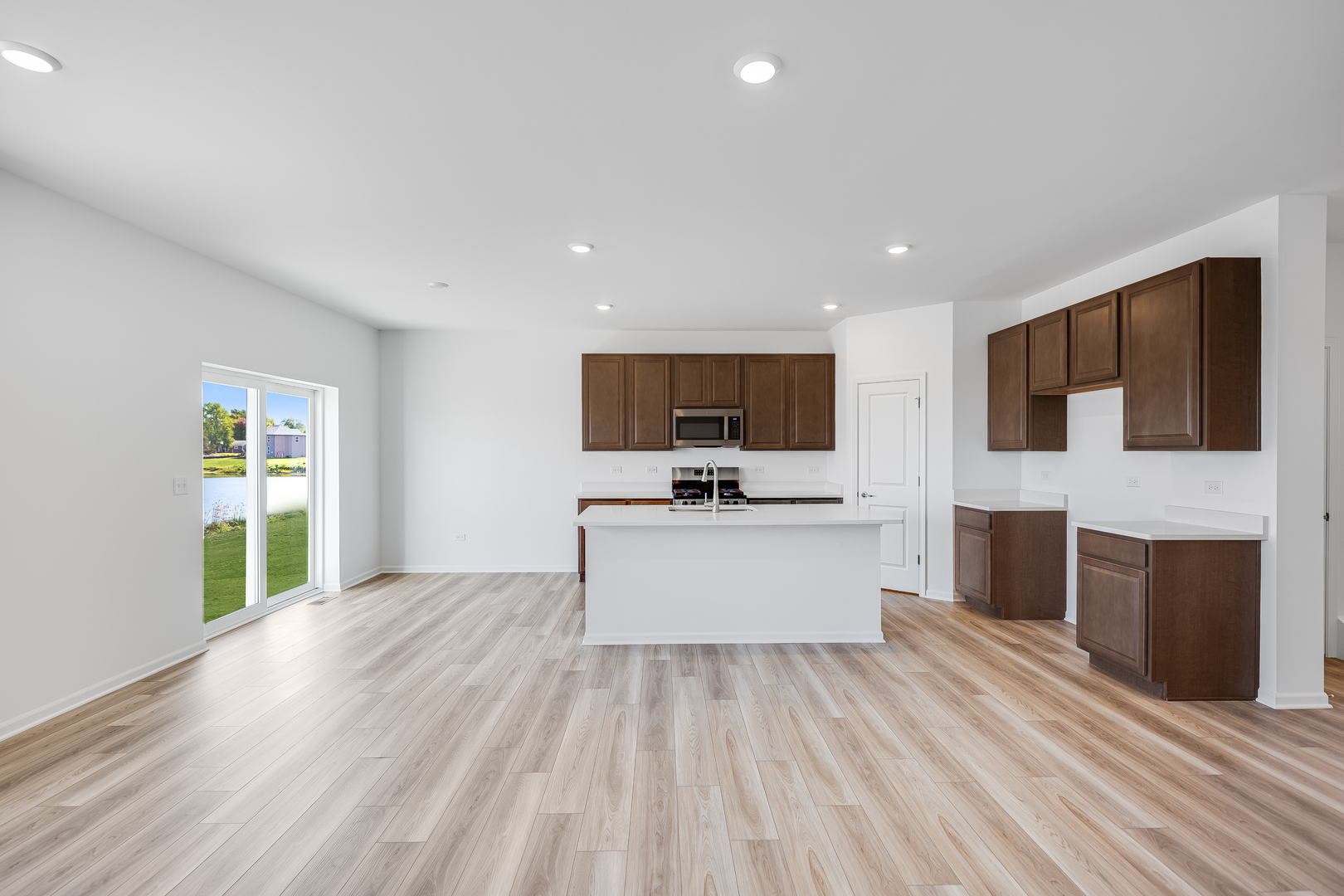 620 N. Sycamore Street, Hinckley, IL 60520