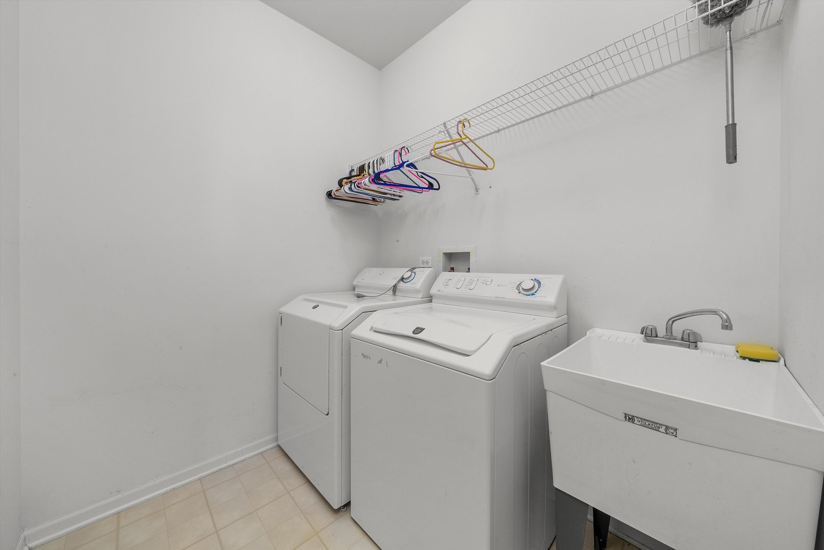 3753 Indian Head Lane, Joliet, IL 60435