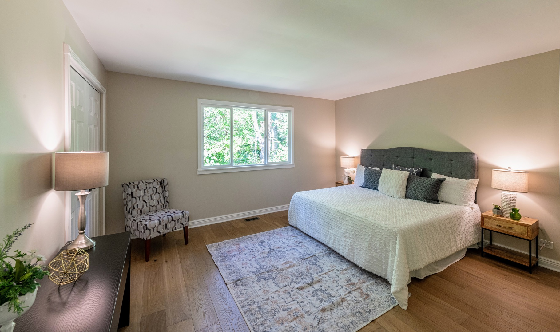 21W405 WALNUT Road, Glen Ellyn, IL 60137