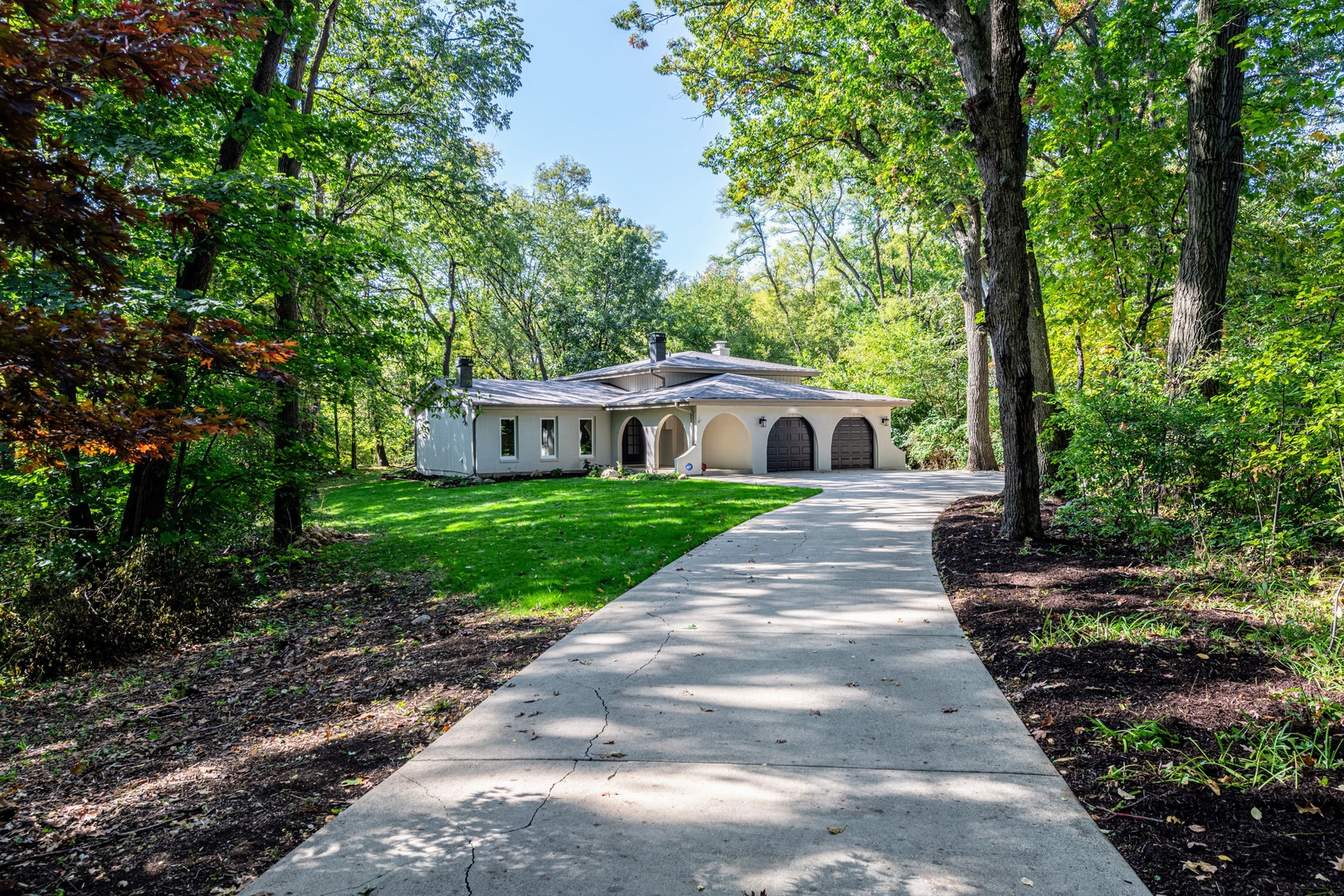 21W405 WALNUT Road, Glen Ellyn, IL 60137