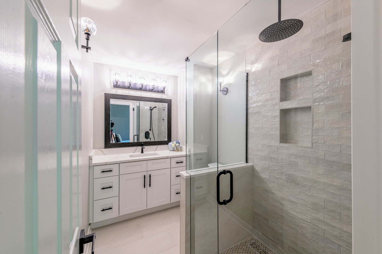 21W405 WALNUT Road, Glen Ellyn, IL 60137