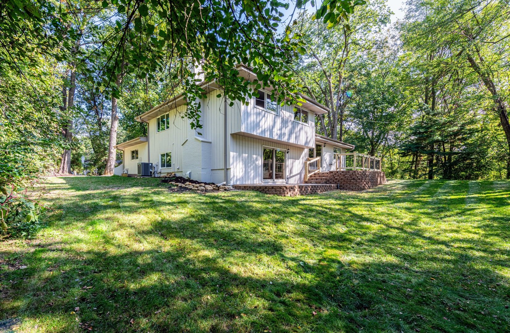 21W405 WALNUT Road, Glen Ellyn, IL 60137