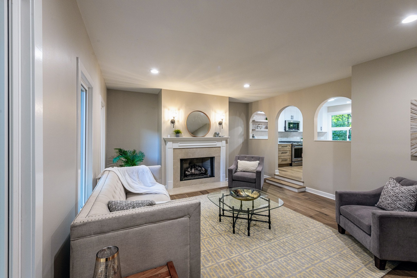 21W405 WALNUT Road, Glen Ellyn, IL 60137