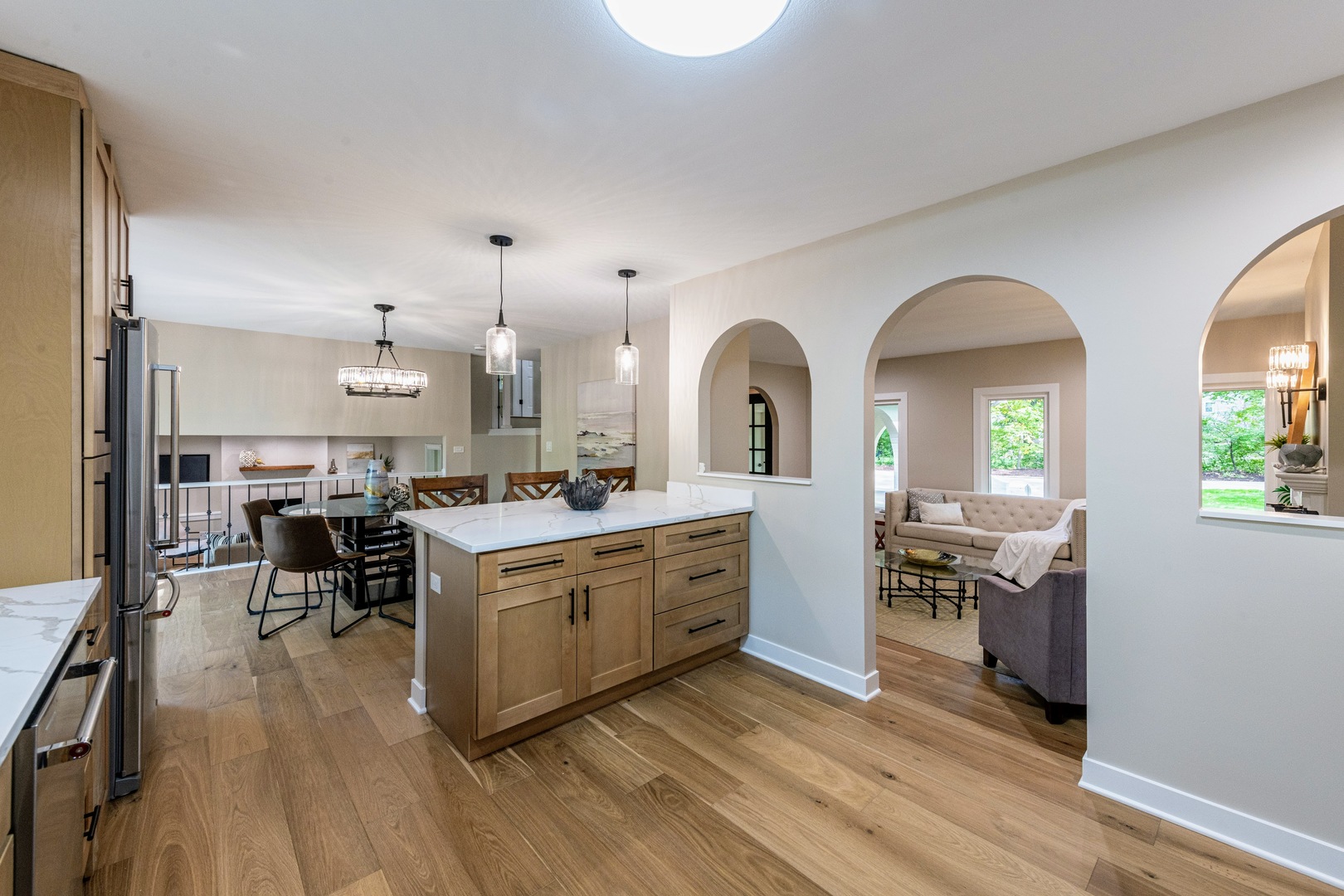 21W405 WALNUT Road, Glen Ellyn, IL 60137