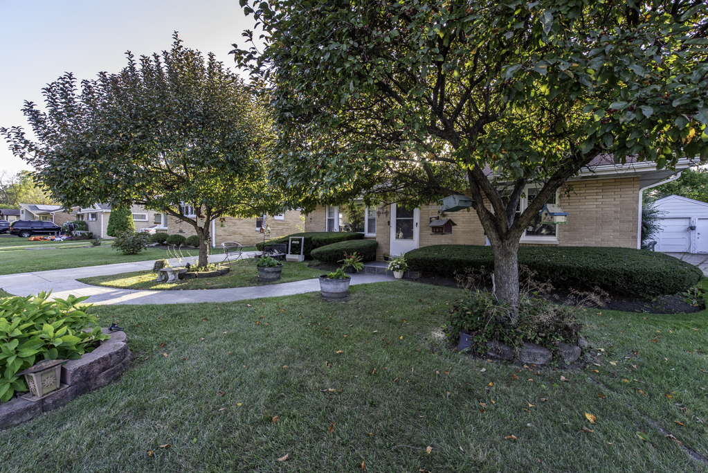 2232 Walnut Street, Waukegan, IL 60087