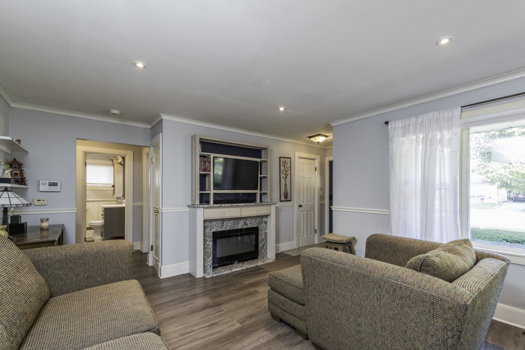 2232 Walnut Street, Waukegan, IL 60087