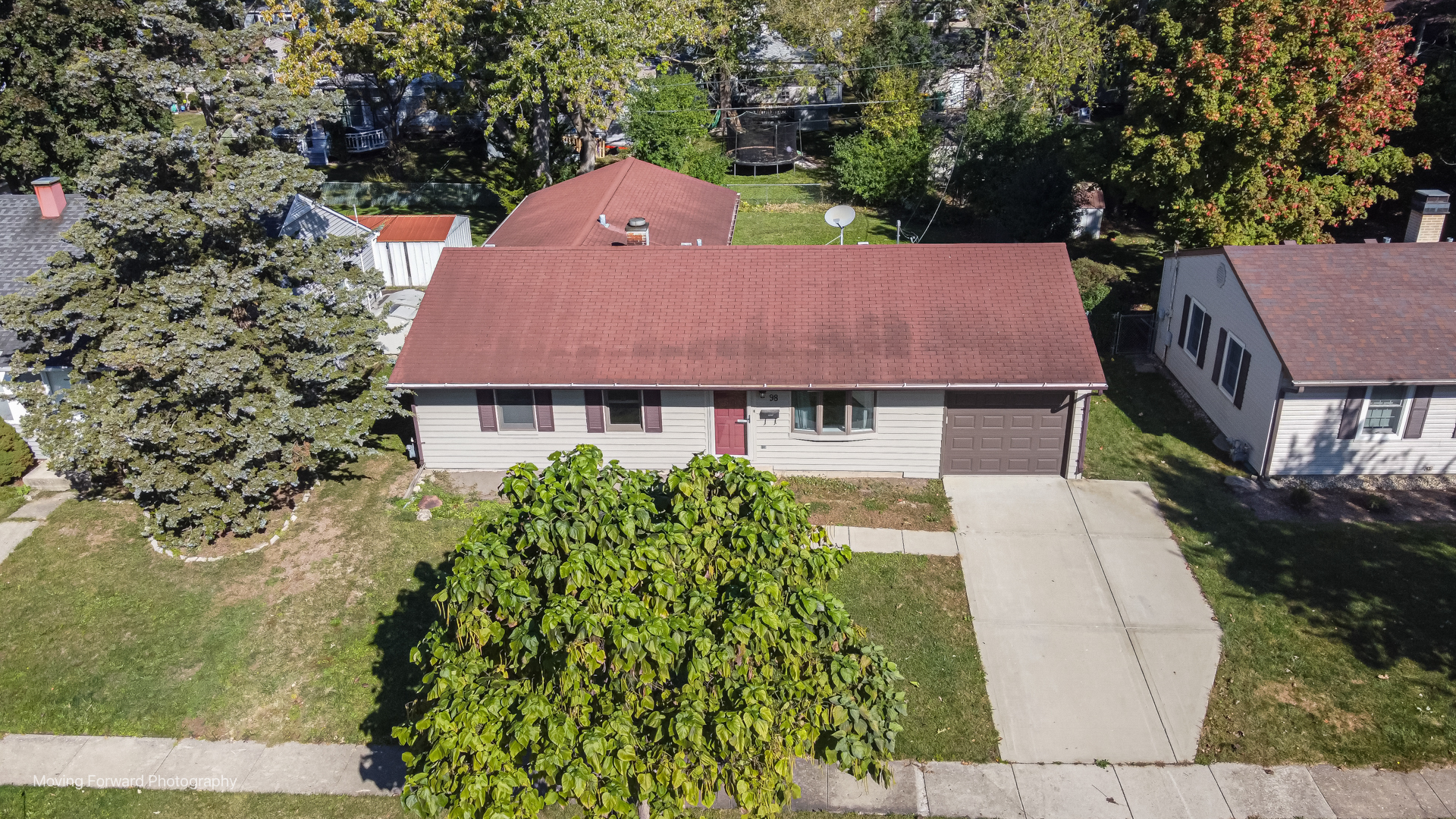 98 Glendale Road, Buffalo Grove, IL 60089