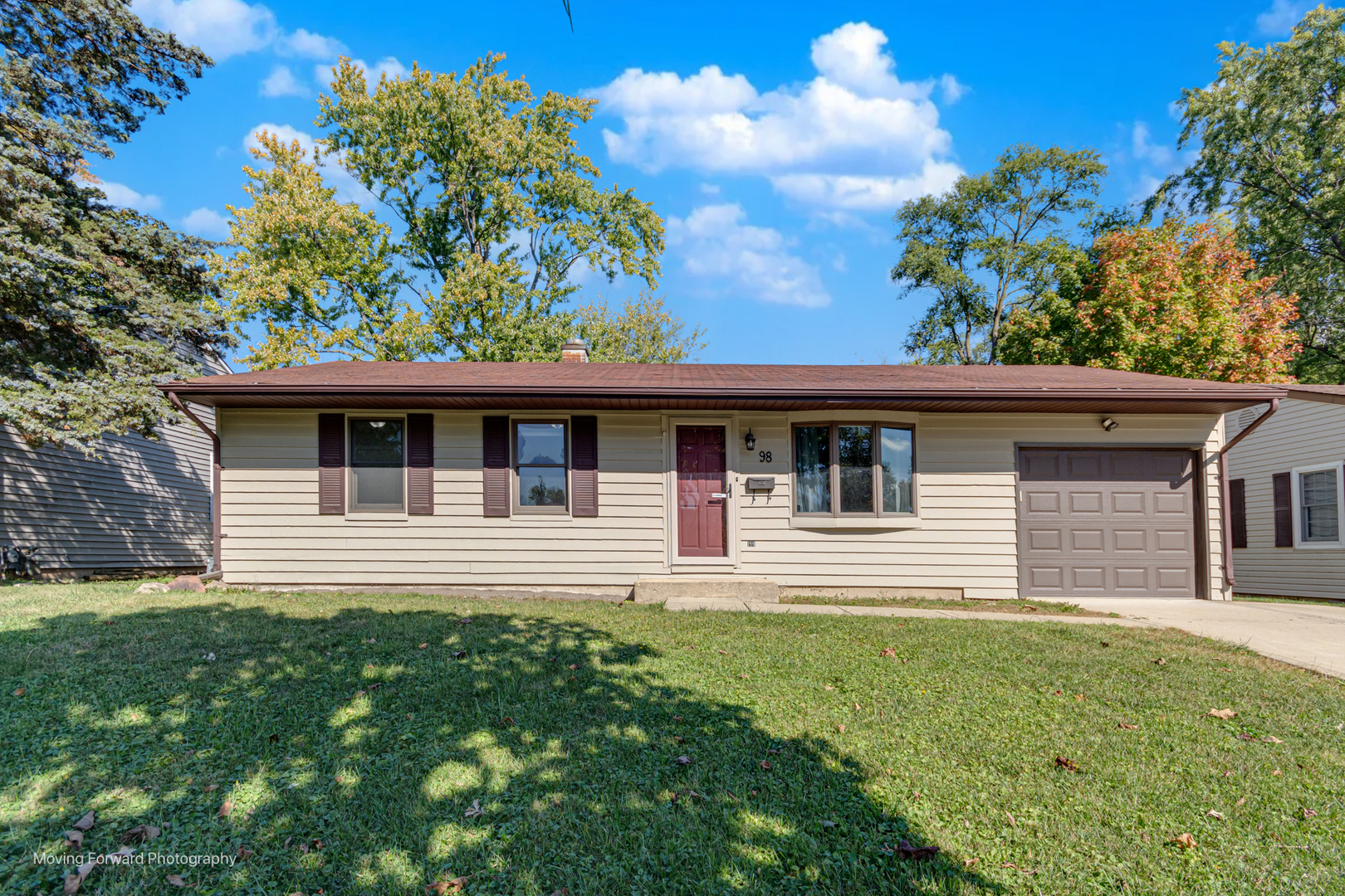 98 Glendale Road, Buffalo Grove, IL 60089