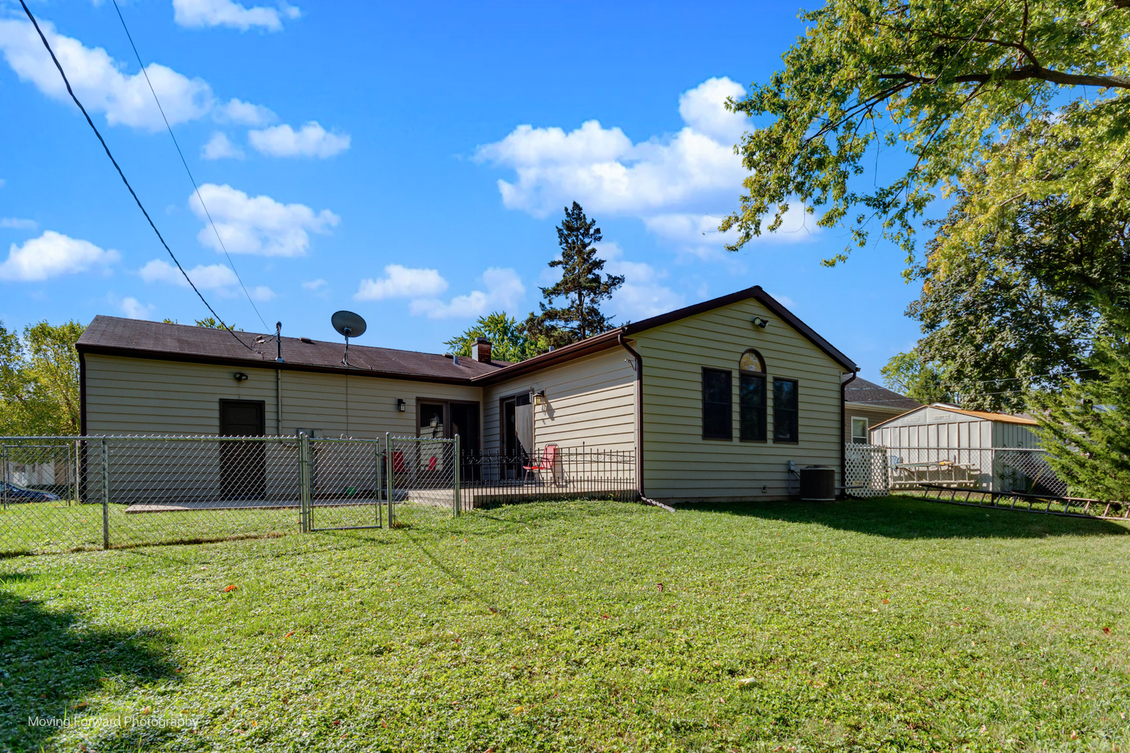 98 Glendale Road, Buffalo Grove, IL 60089