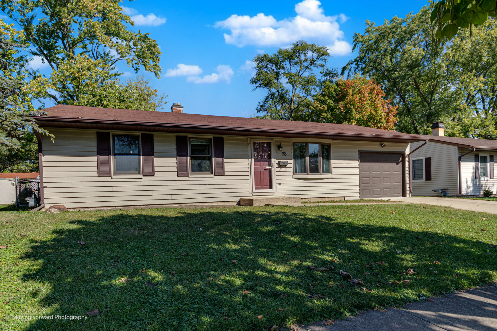 98 Glendale Road, Buffalo Grove, IL 60089