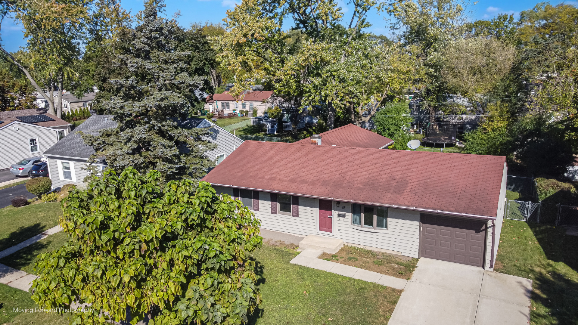 98 Glendale Road, Buffalo Grove, IL 60089