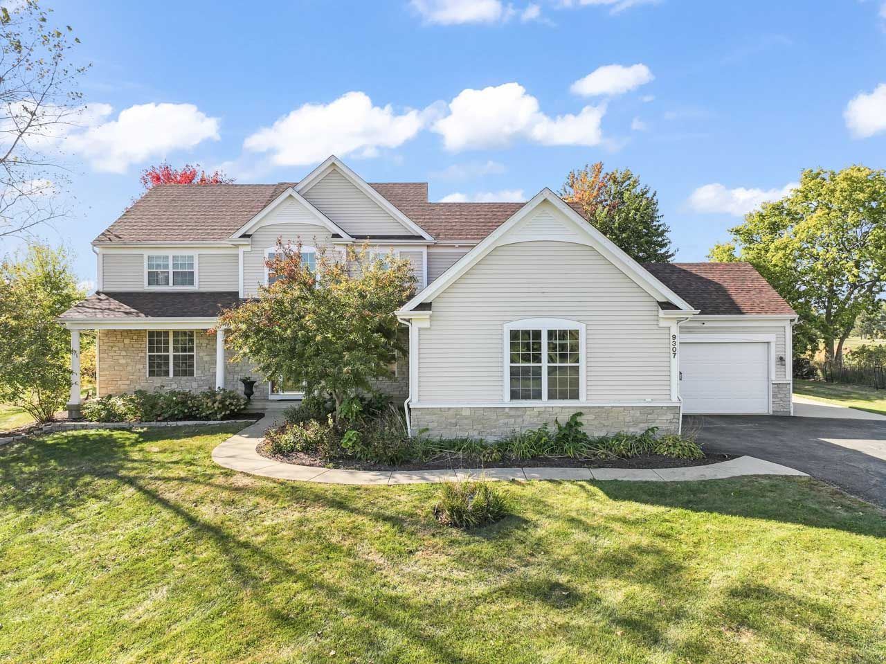 9307 Daniel Lane, Spring Grove, IL 60081