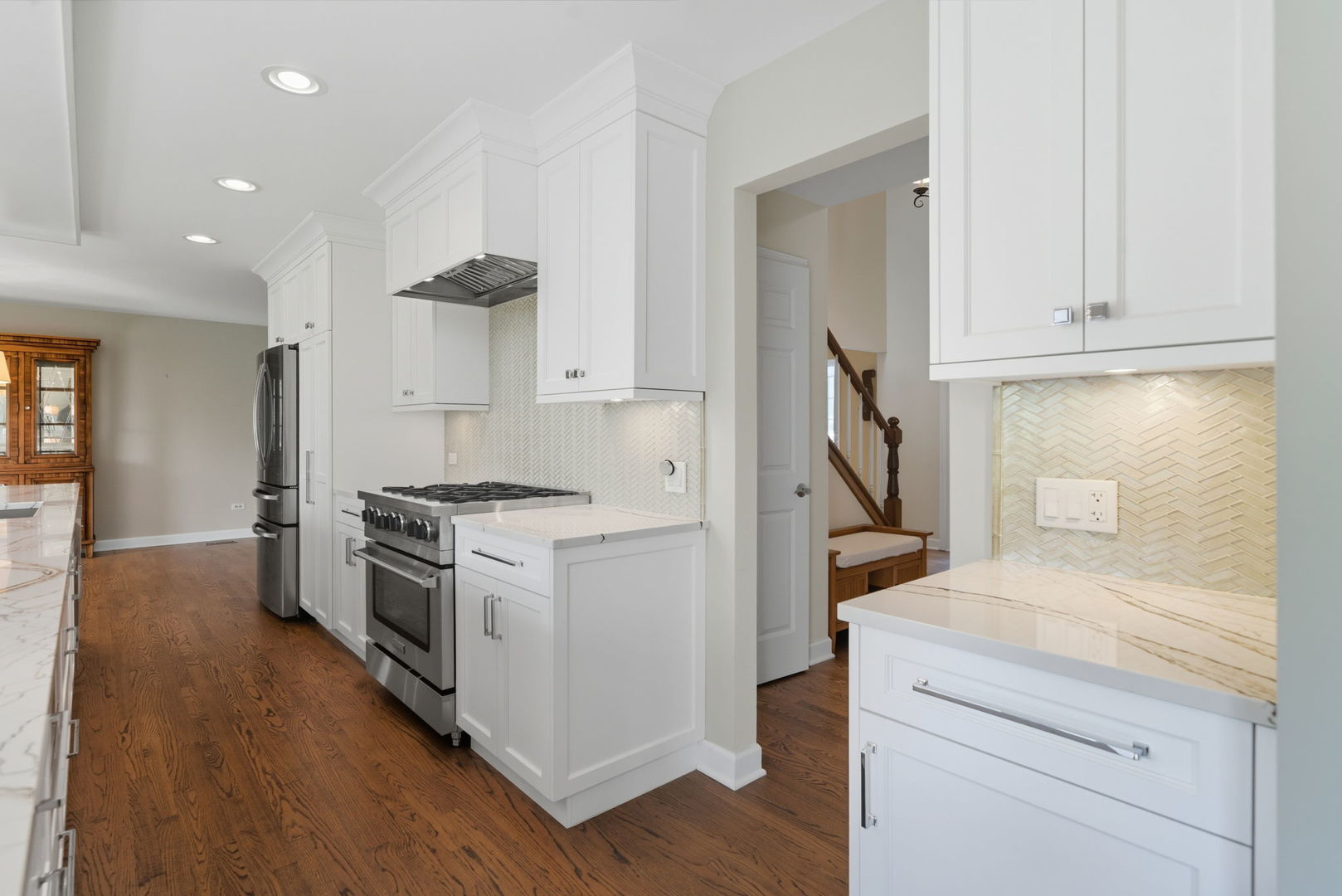 1545 Steeplechase Court, Green Oaks, IL 60048