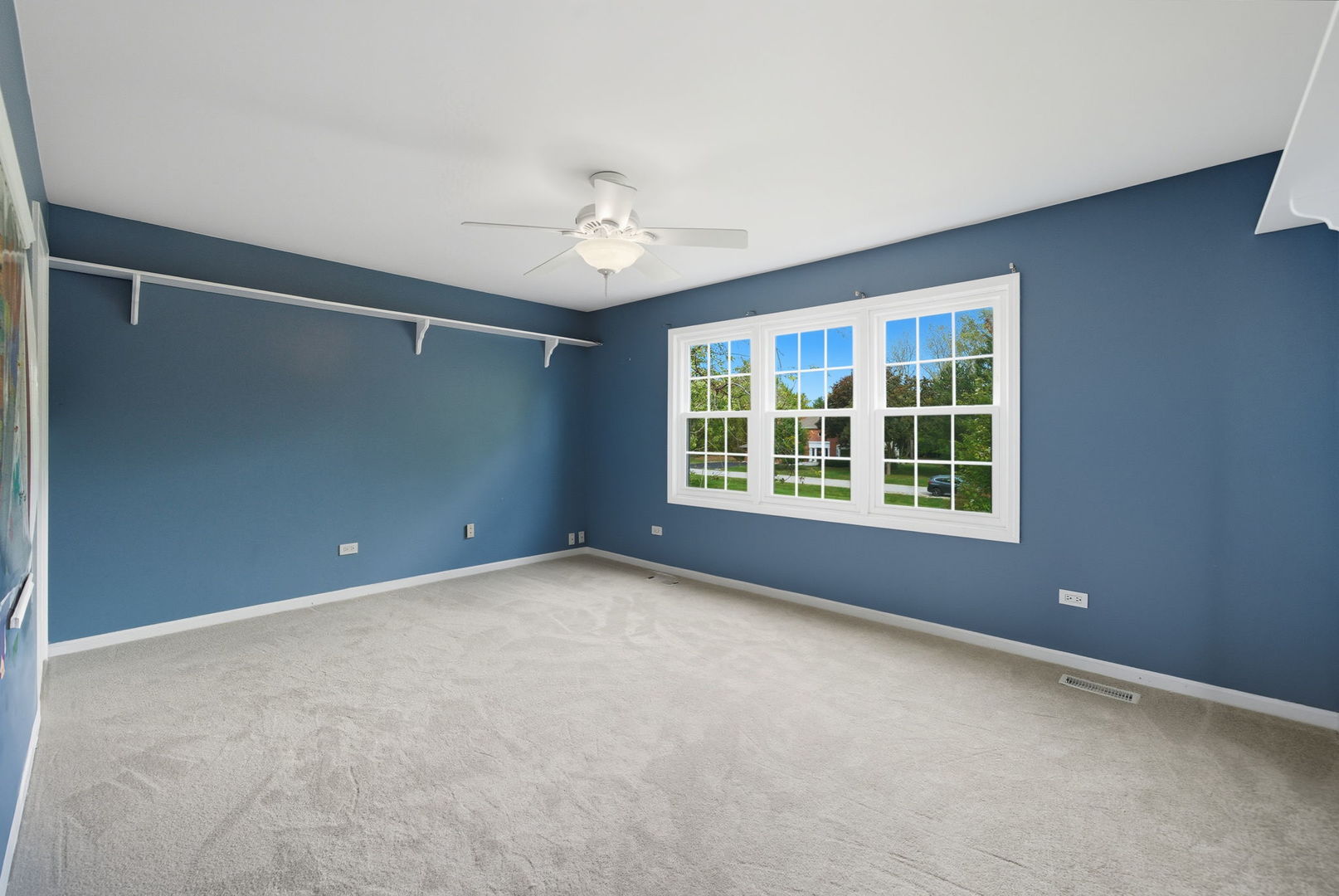 1545 Steeplechase Court, Green Oaks, IL 60048