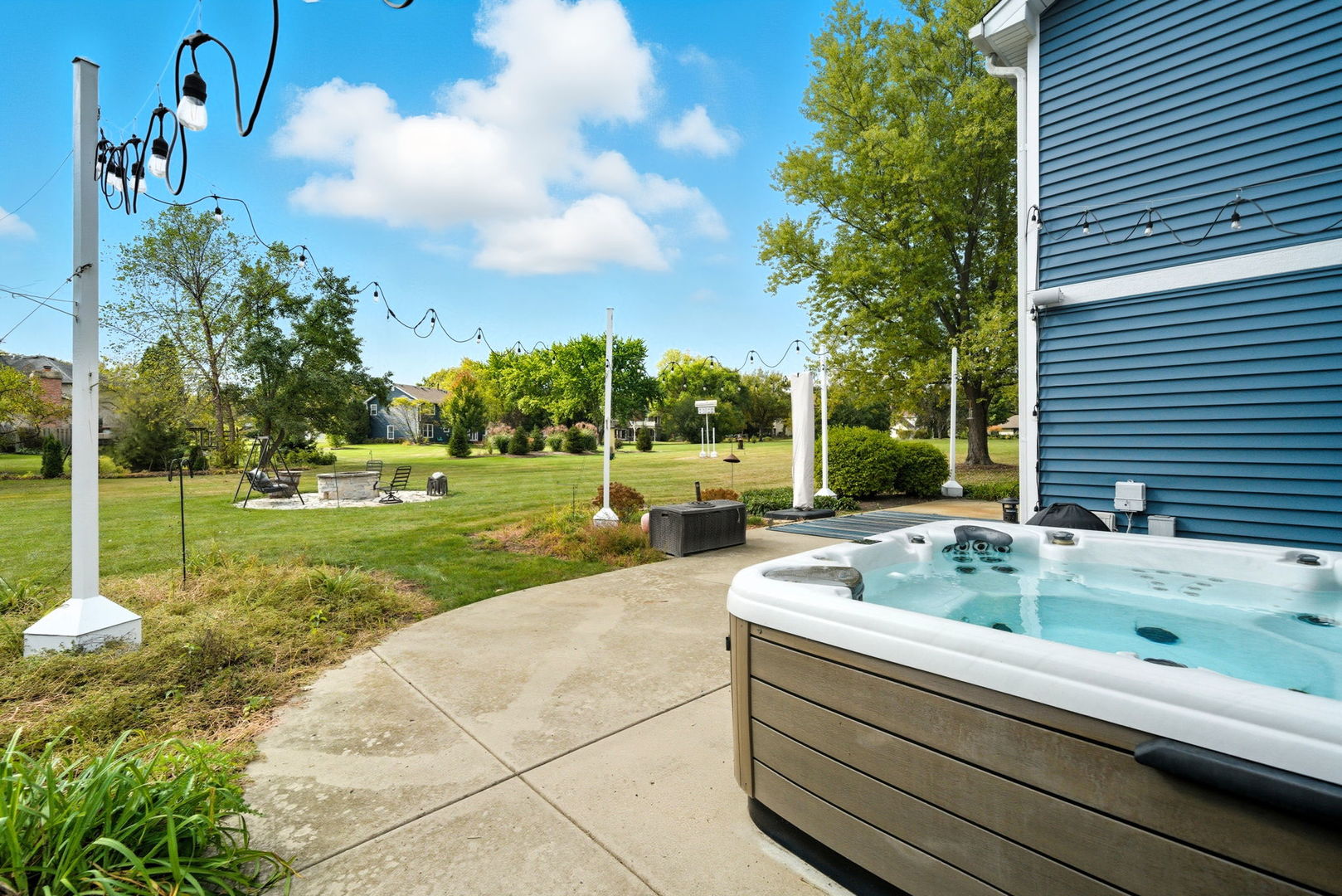 1545 Steeplechase Court, Green Oaks, IL 60048