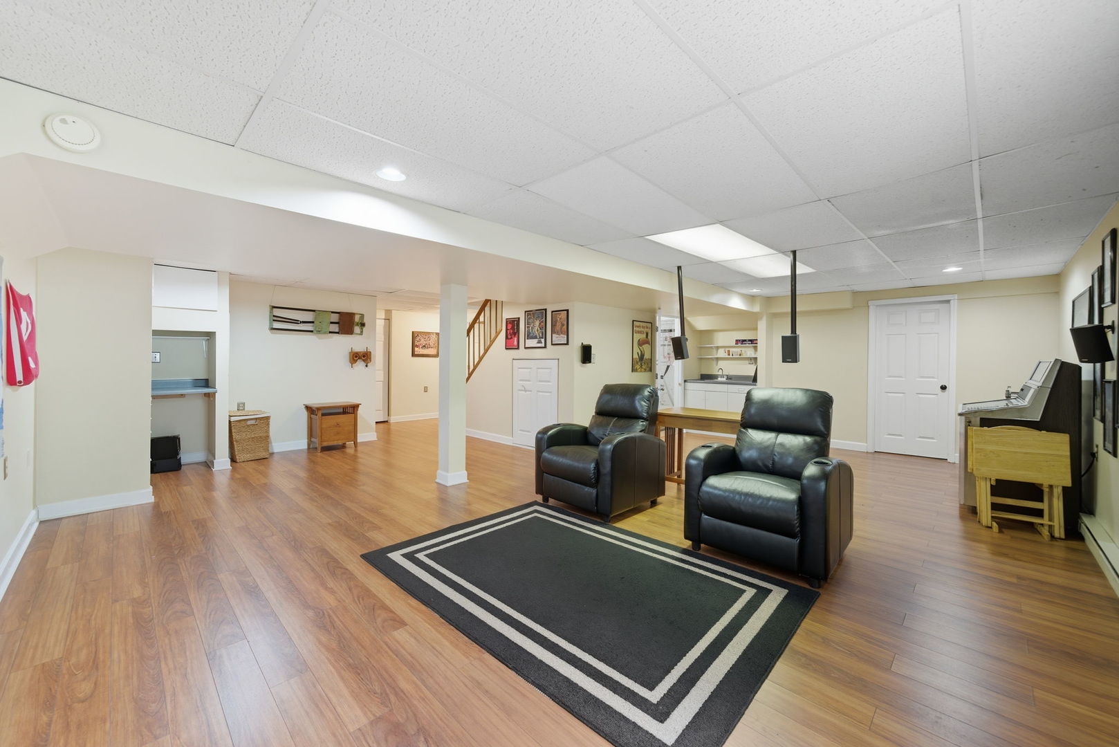 1545 Steeplechase Court, Green Oaks, IL 60048