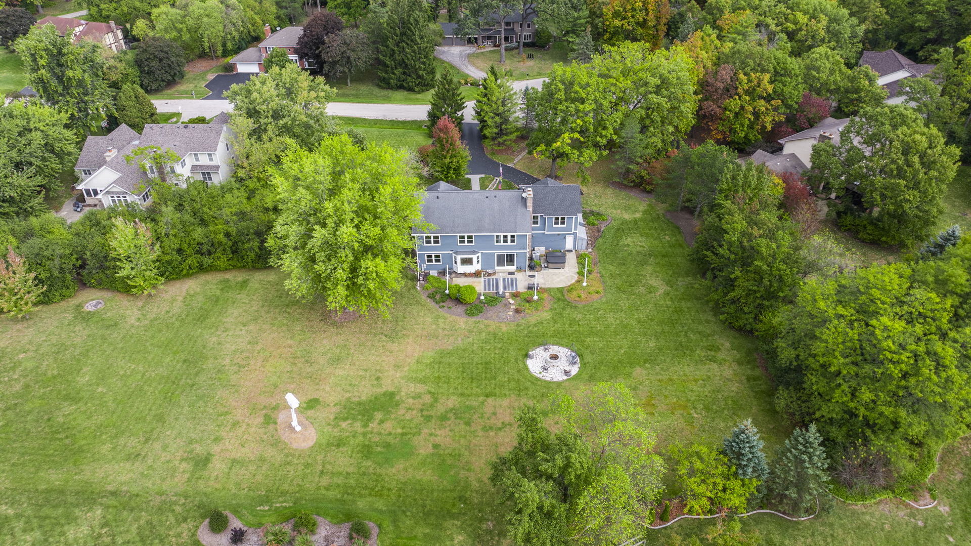 1545 Steeplechase Court, Green Oaks, IL 60048