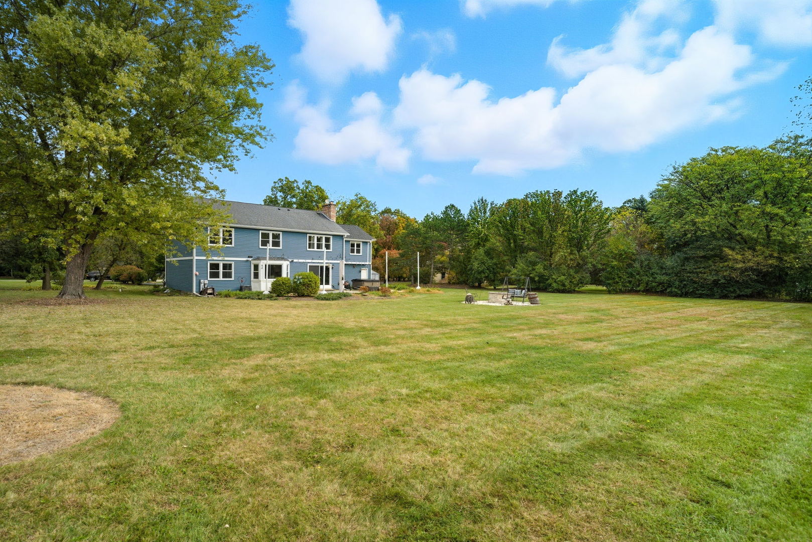 1545 Steeplechase Court, Green Oaks, IL 60048