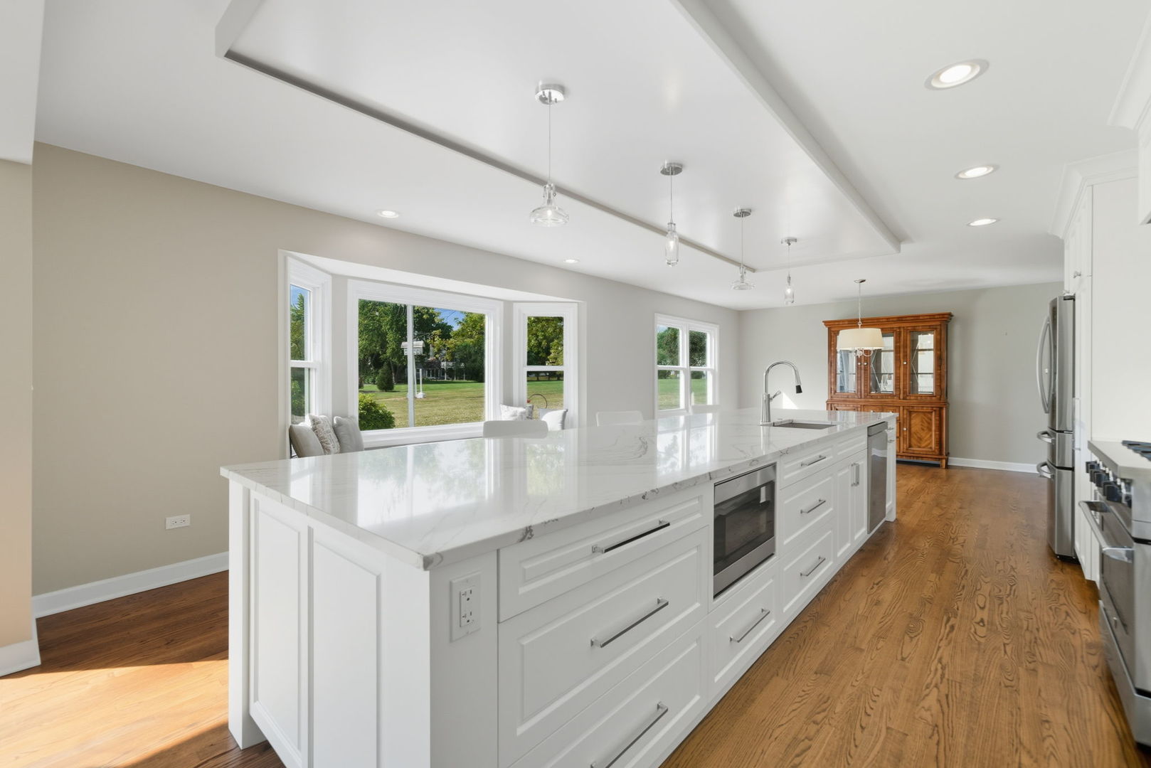 1545 Steeplechase Court, Green Oaks, IL 60048