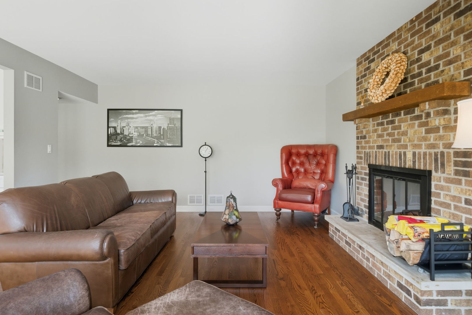 1545 Steeplechase Court, Green Oaks, IL 60048