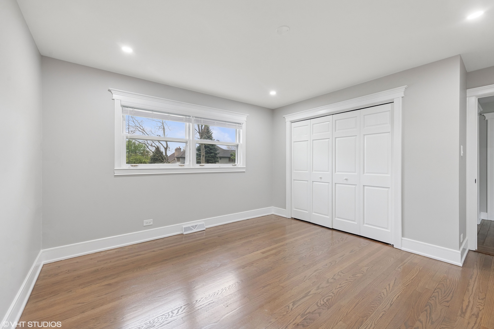 932 60th Place, Downers Grove, IL 60516