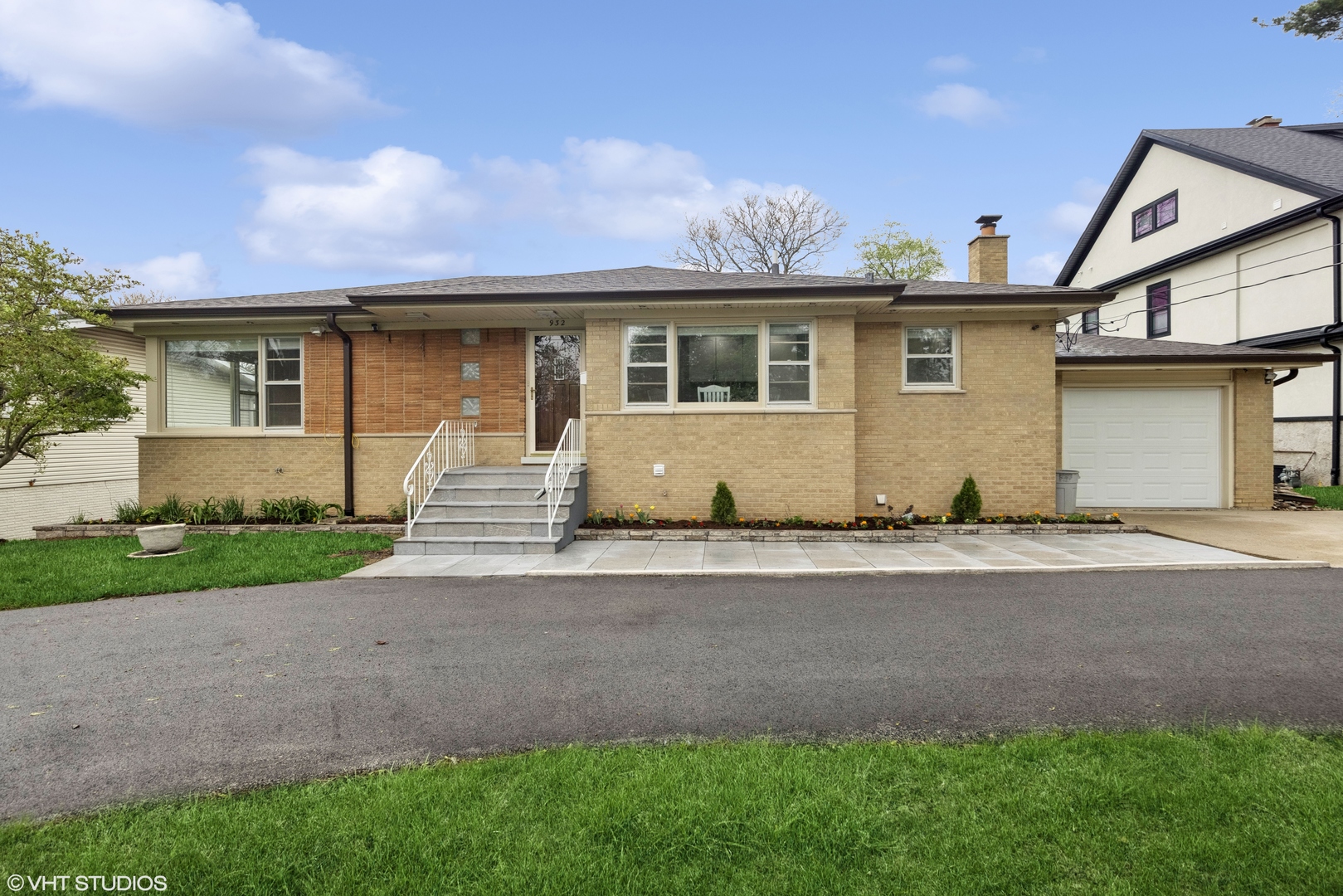 932 60th Place, Downers Grove, IL 60516