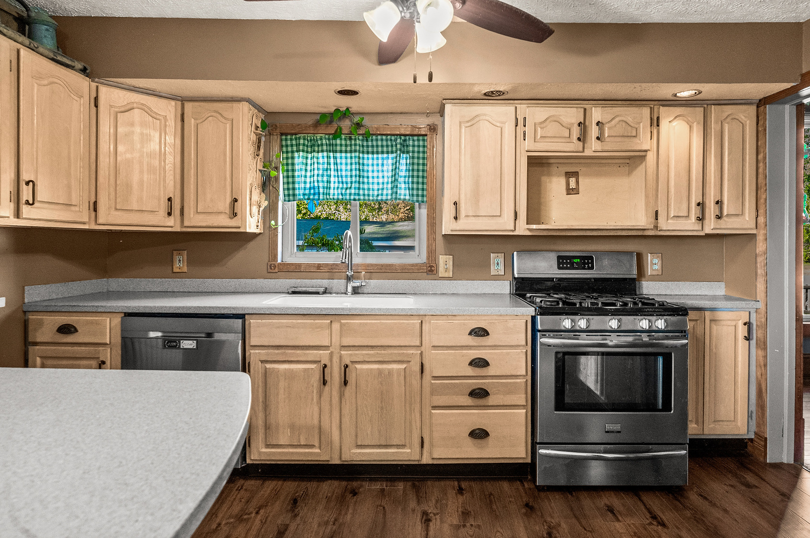 111 S Karr Street, Heyworth, IL 61745