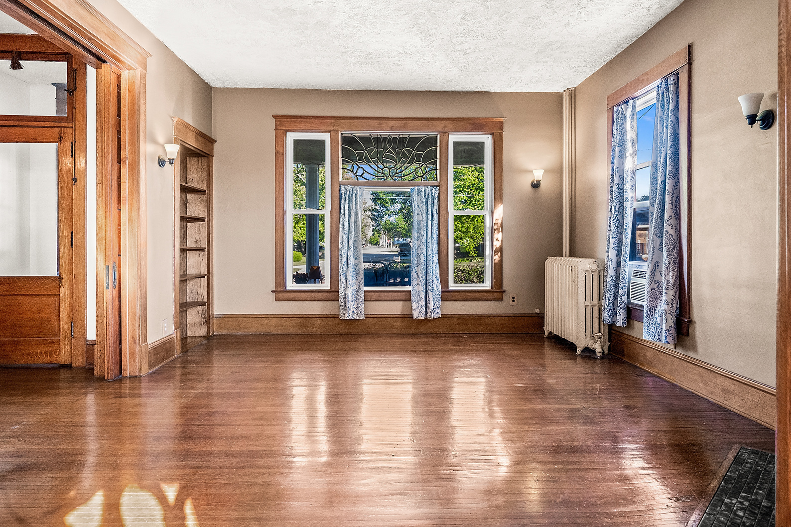 111 S Karr Street, Heyworth, IL 61745