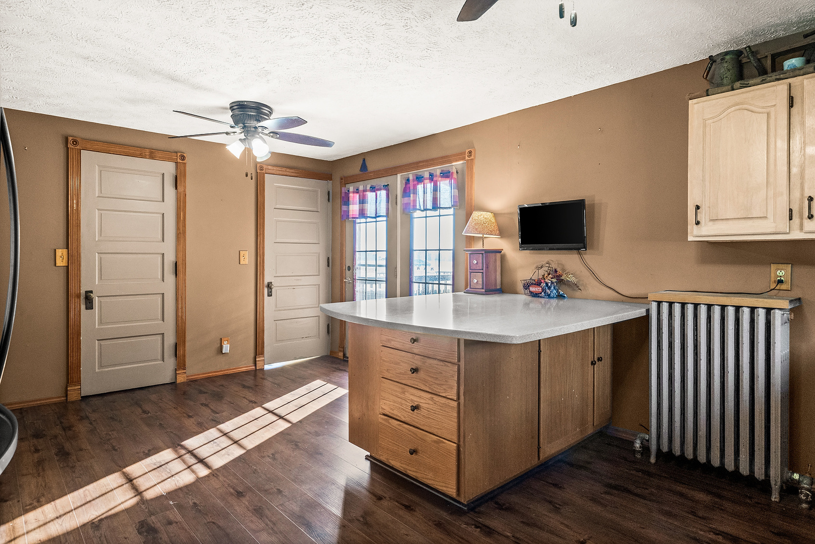 111 S Karr Street, Heyworth, IL 61745