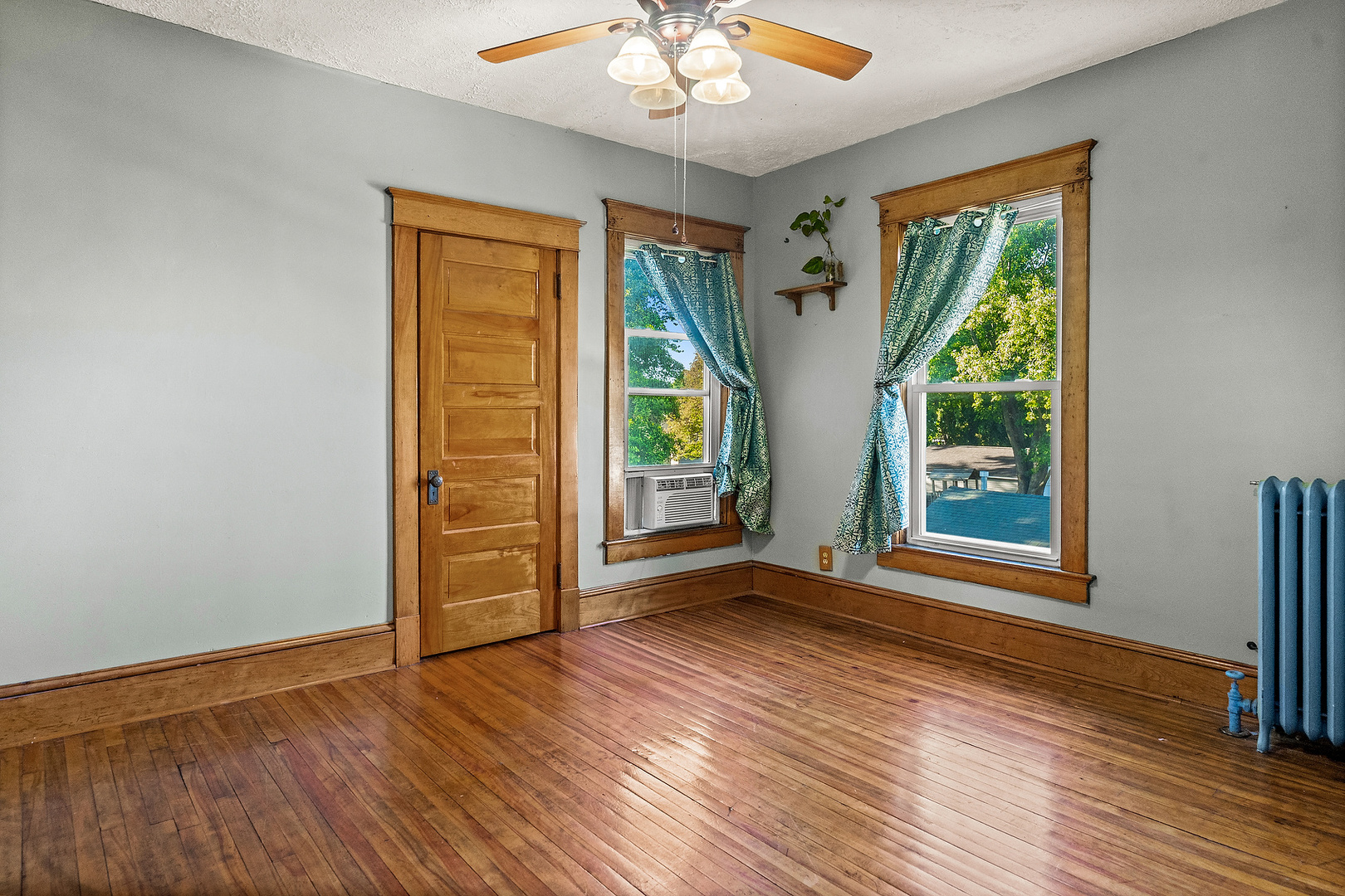 111 S Karr Street, Heyworth, IL 61745