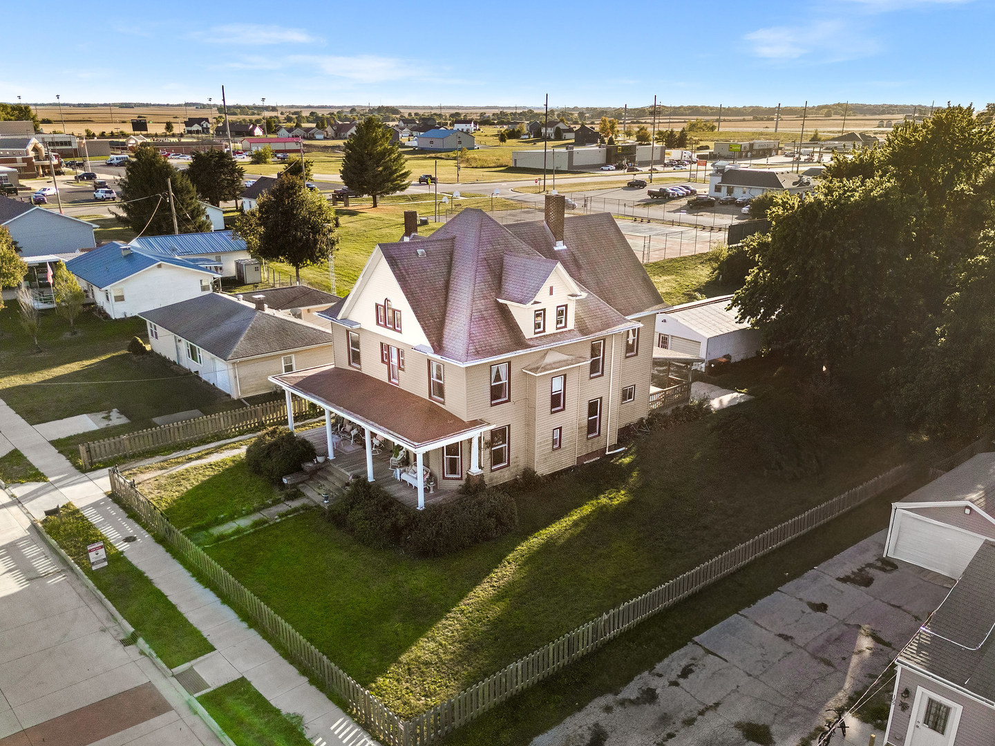 111 S Karr Street, Heyworth, IL 61745