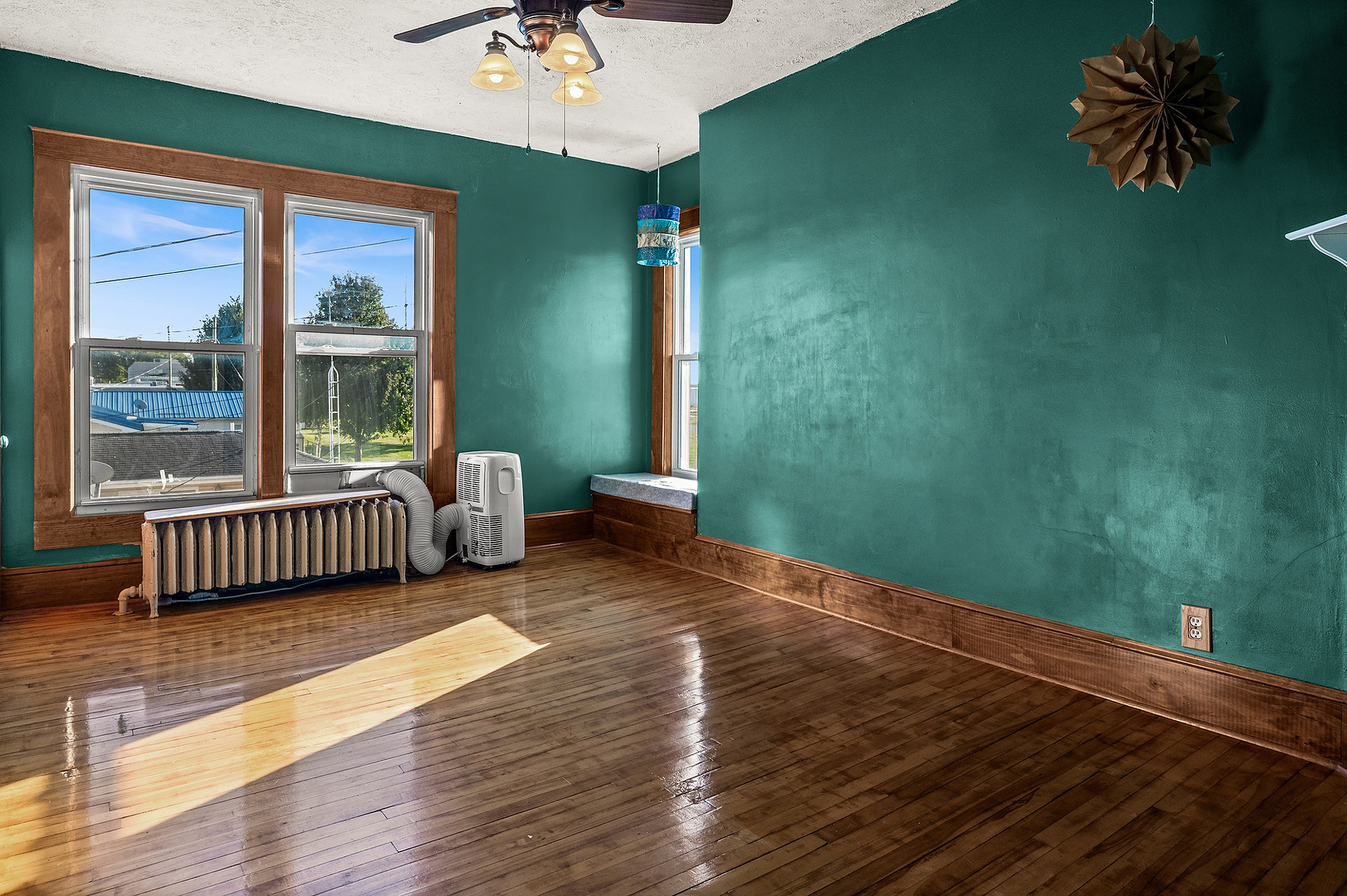 111 S Karr Street, Heyworth, IL 61745