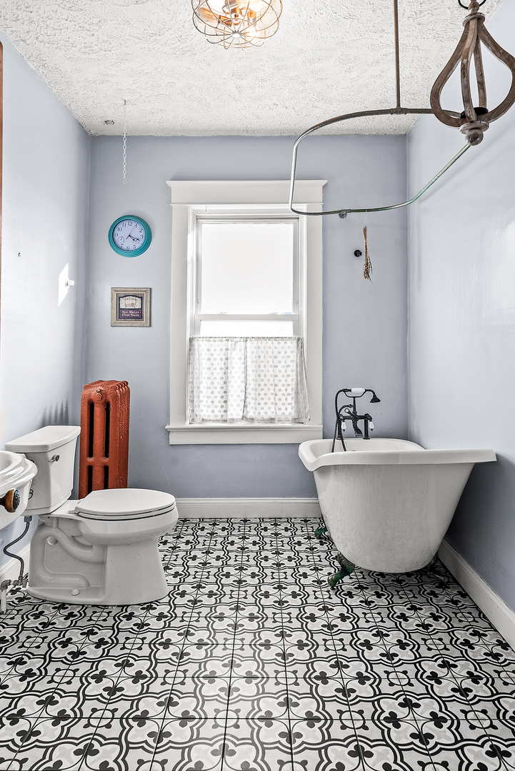 111 S Karr Street, Heyworth, IL 61745