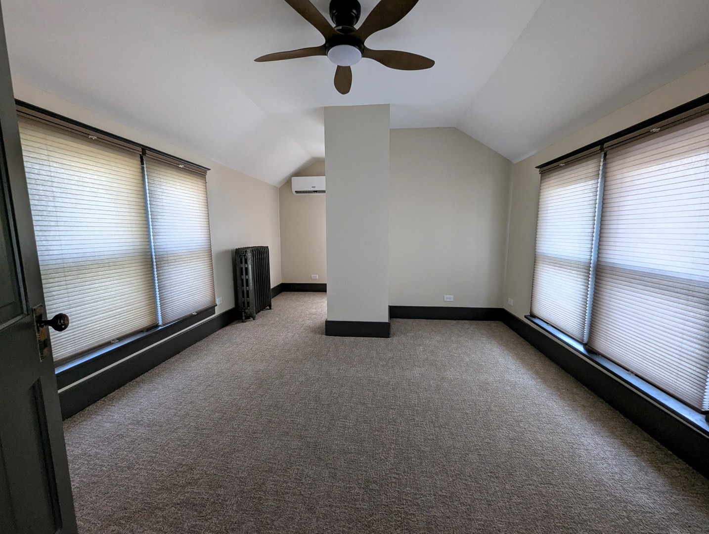 45 E Woodstock Street, Crystal Lake, IL 60014