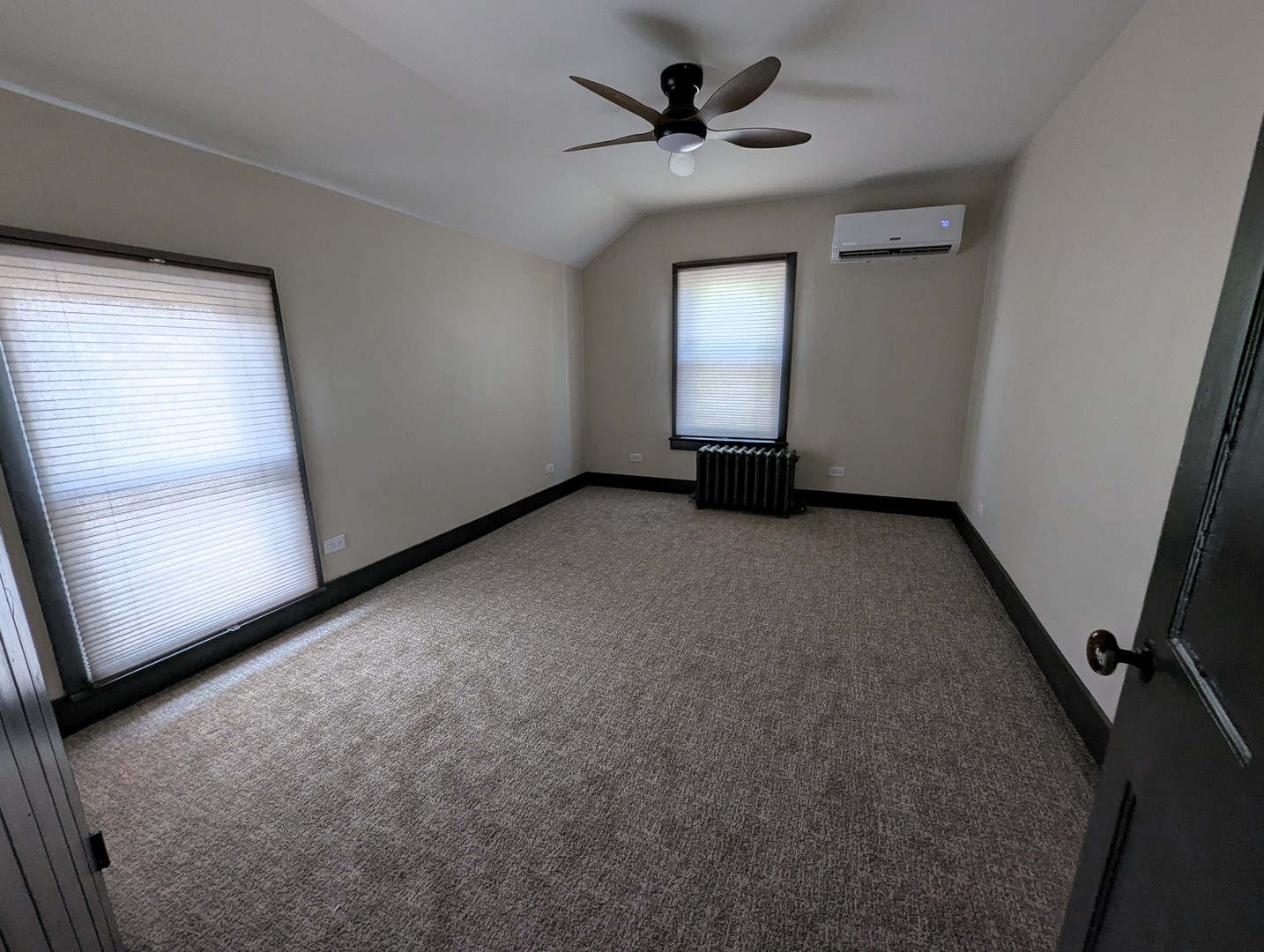 45 E Woodstock Street, Crystal Lake, IL 60014